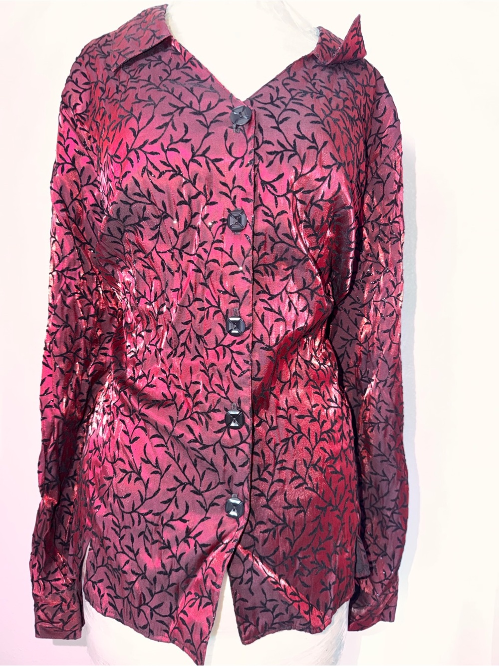 Maggie Barnes Red and Black Leaf-Pattern